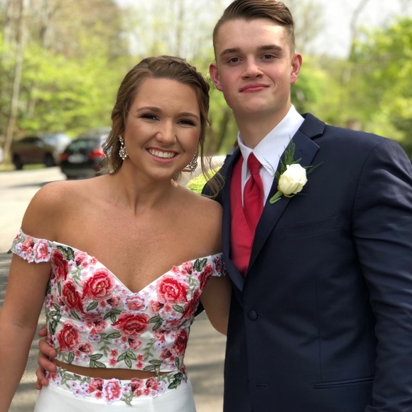 Prom dress - Picture 8 of 8